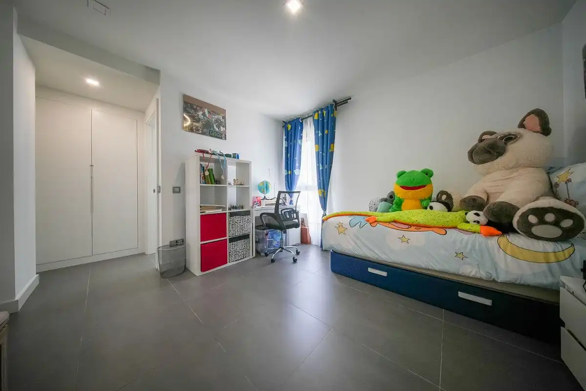 Dormitori de Casa o xalet en venda en Las Rozas de Madrid amb Aire condicionat, Calefacció i Jardí privat
