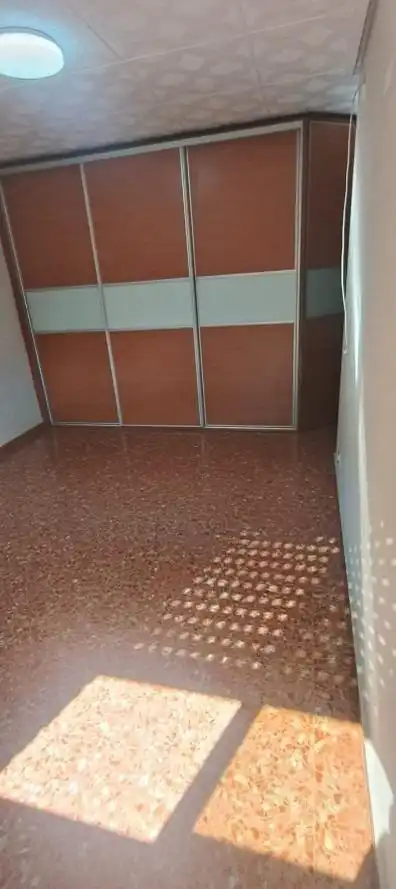 Wohnung zur Miete in Paiporta mit Klimaanlage, Heizung und Balkon