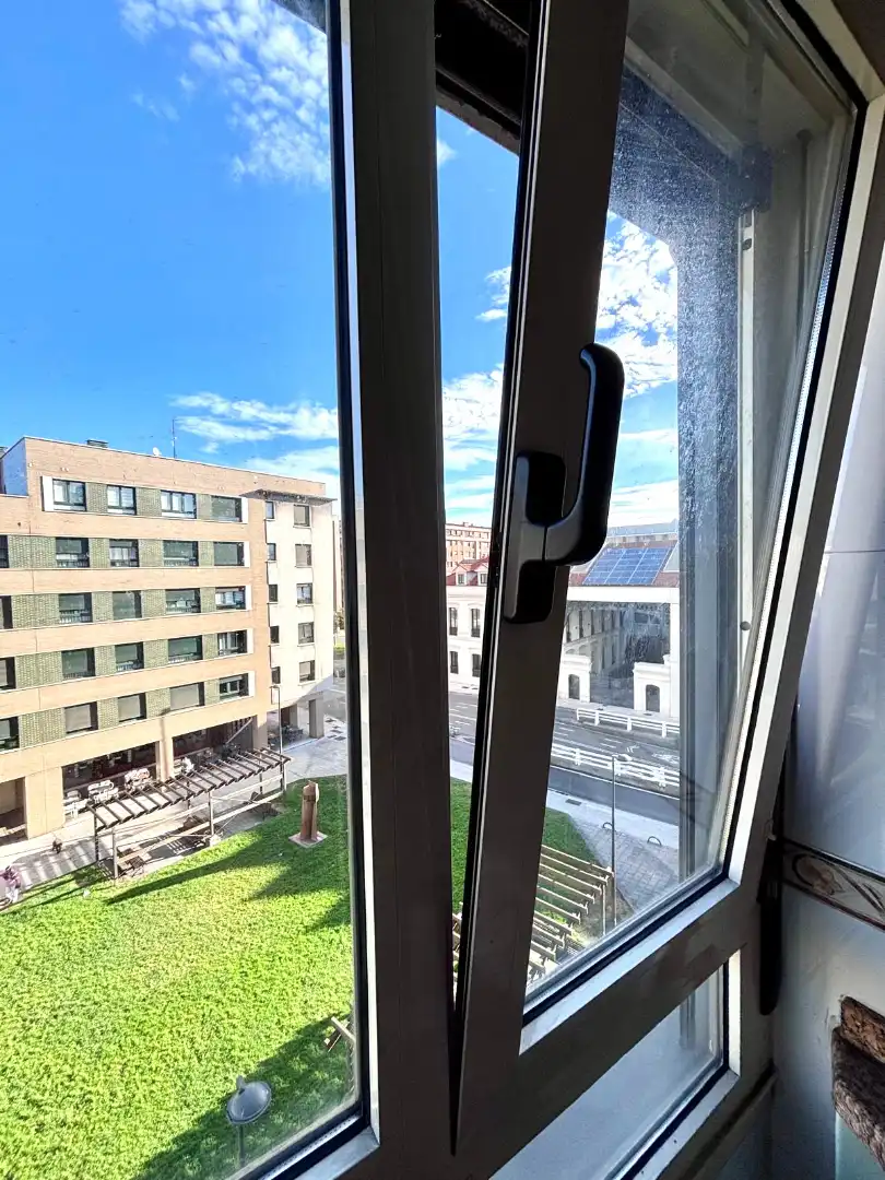 Vista exterior de Piso en venta en Gijón  con Calefacción, Parquet y Terraza