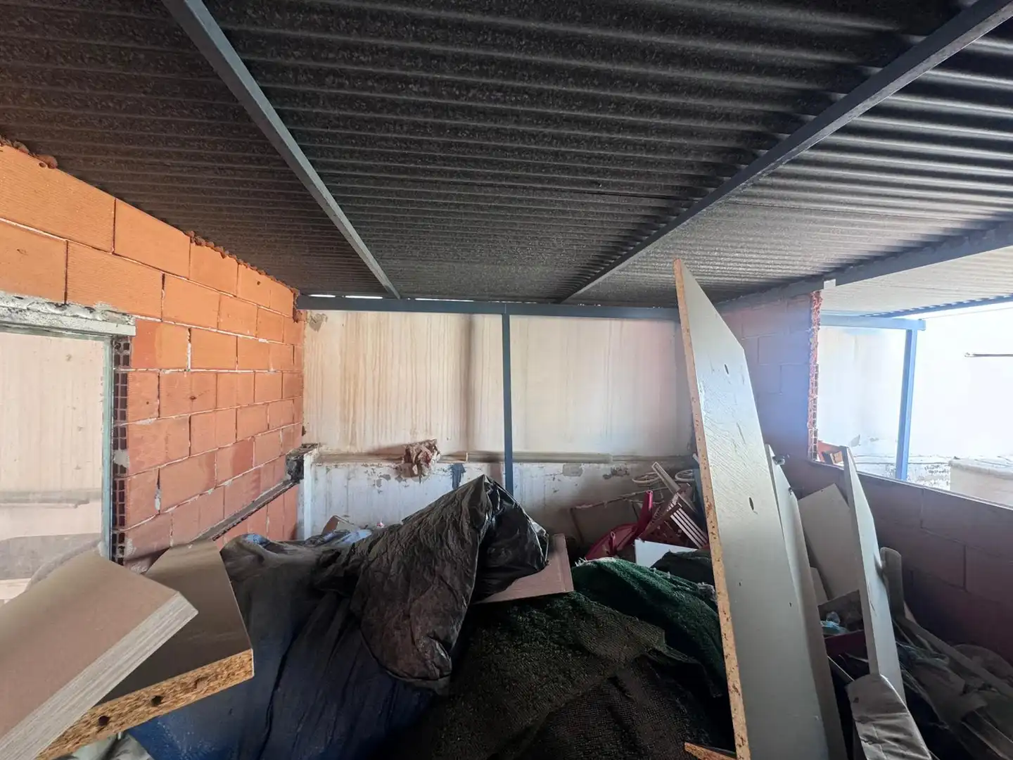 Casa aparellada amb piscina en venda a Ciudad Jardín, imagen 4