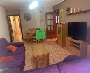 Living room of Flat to rent in Puertollano  with Air Conditioner, Heating and Furnished