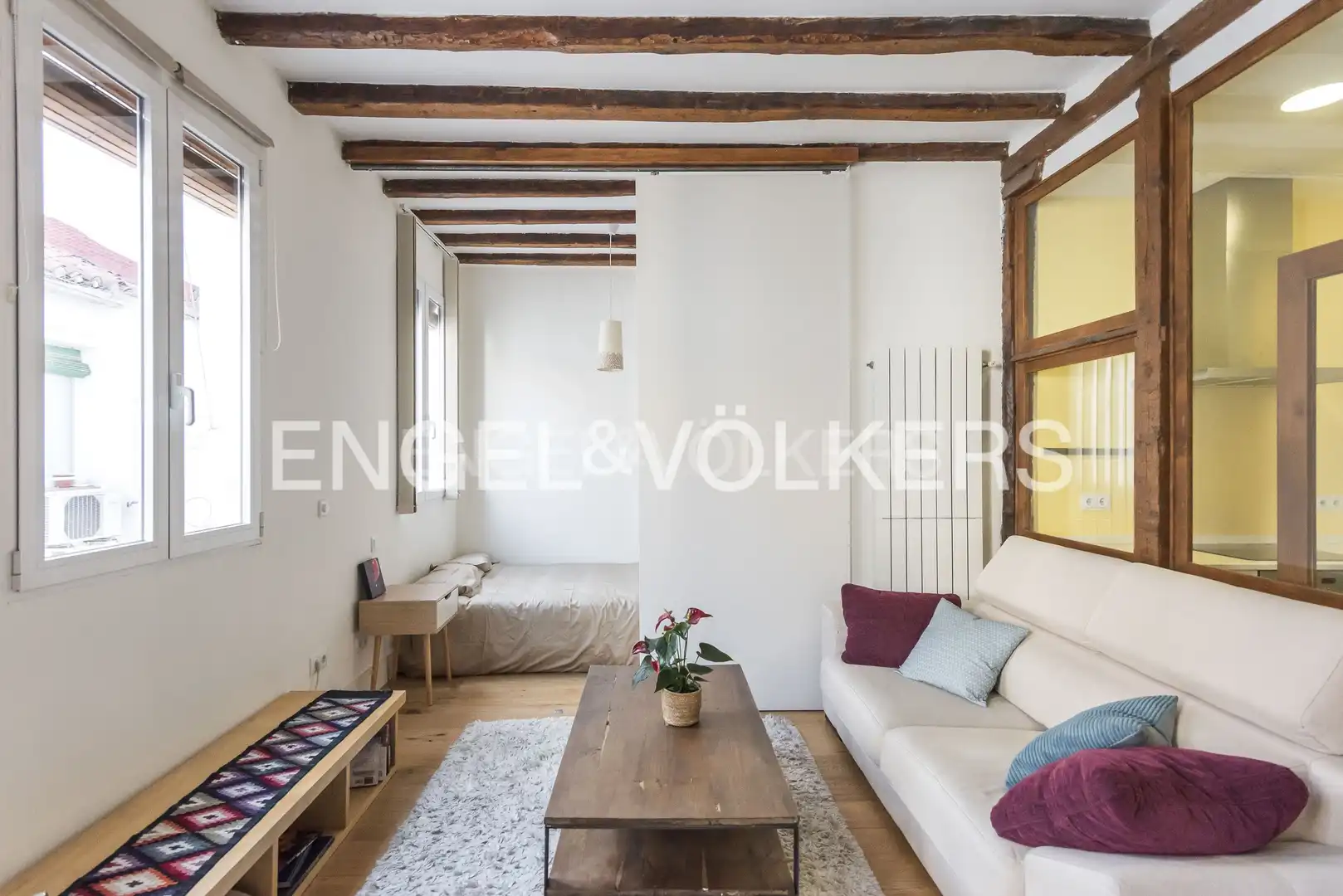 Living room of Attic for rent in Madrid  with Air Conditioner, Heating and Parquet flooring