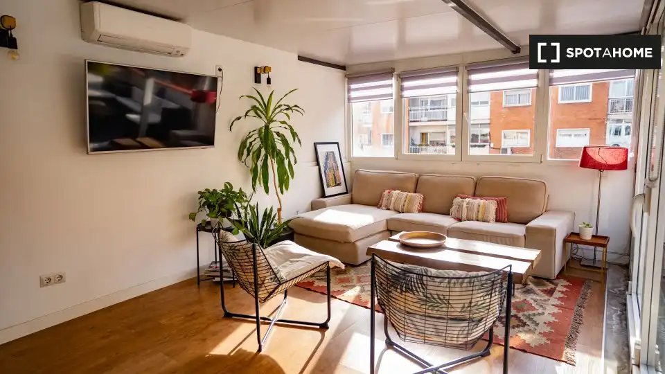Flat with terrace to rent in Retiro