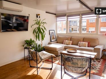 Appartamento con balcone in affitto a Retiro