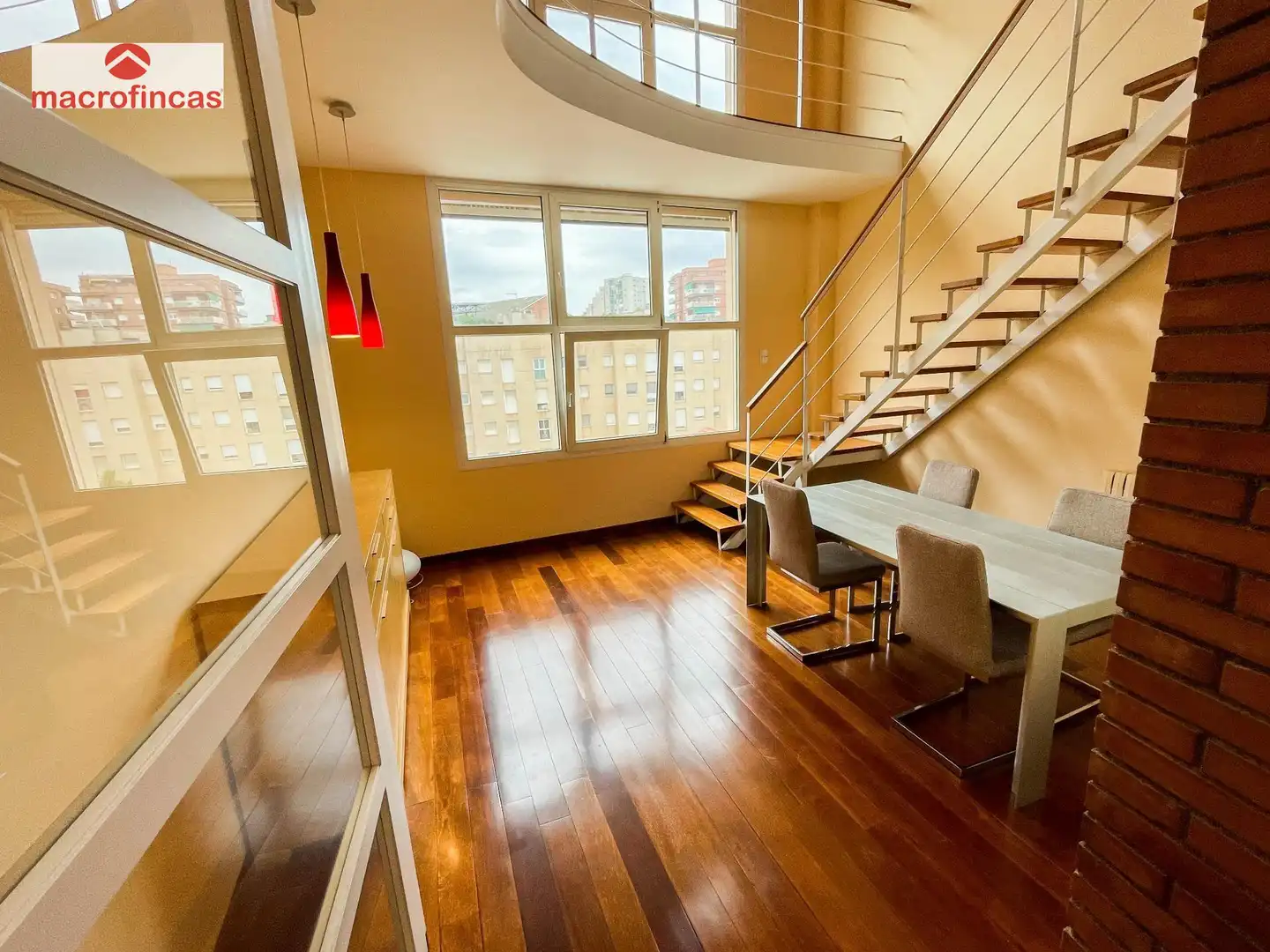 Sala de estar de Casa o chalet en venta en Martorell con Aire acondicionado, Calefacción y Parquet