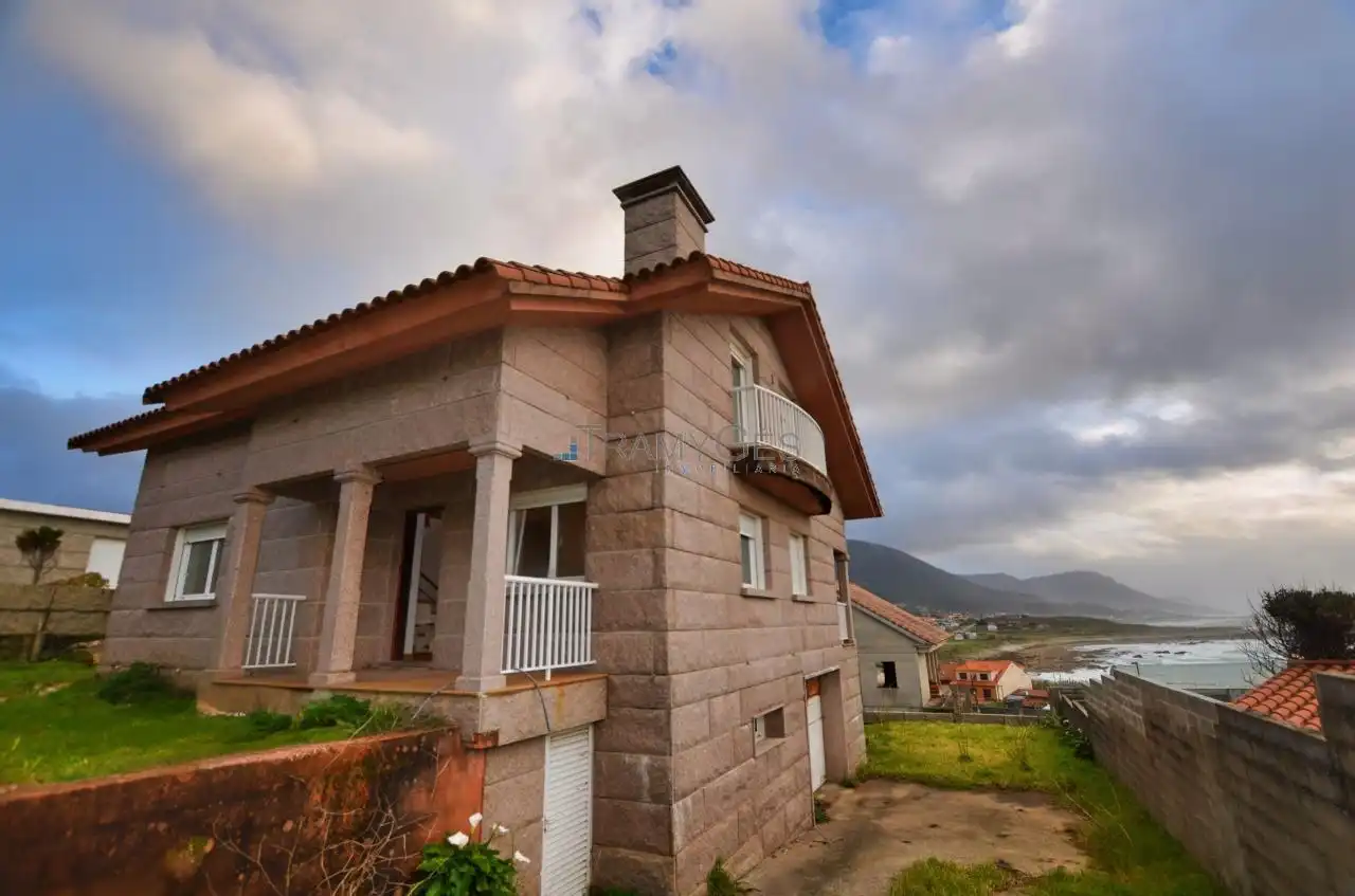 Vista exterior de Casa o chalet en venta en Oia con Calefacción, Jardín privado y Terraza