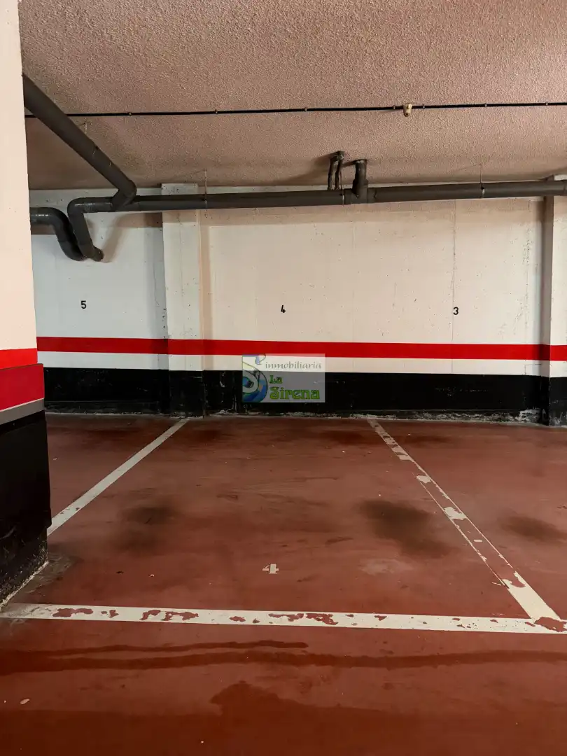 Parking de Piso de alquiler en Castro-Urdiales con Calefacción, Terraza y Amueblado