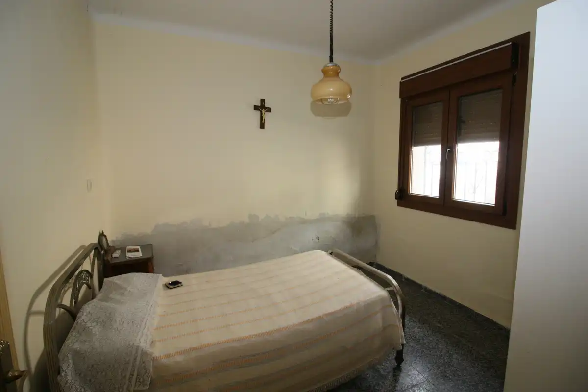Dormitori de Casa o xalet en venda en El Hornillo  amb Balcó