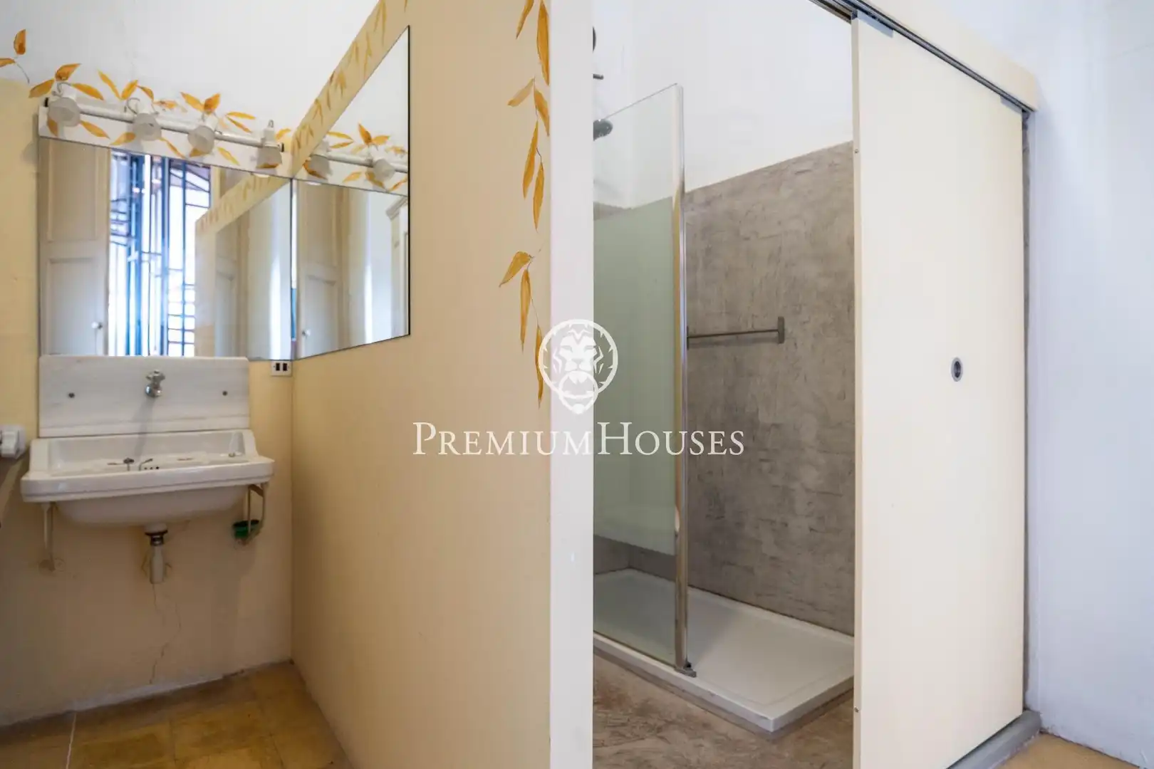 Bathroom of Houses for sale in La Secuita  with Terrace, Storage room and Balcony