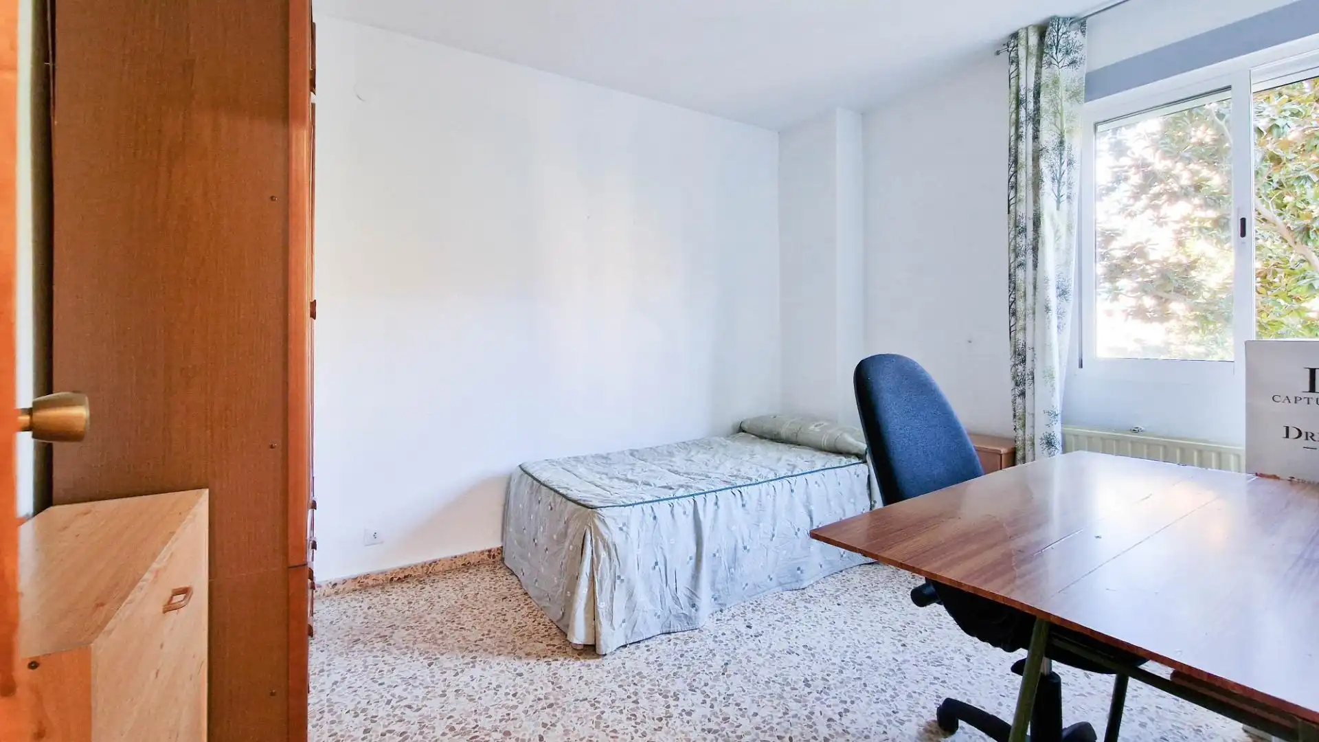 Schlafzimmer von Wohnung zur Miete in Badajoz mit Privatgarten, Möbliert und Balkon