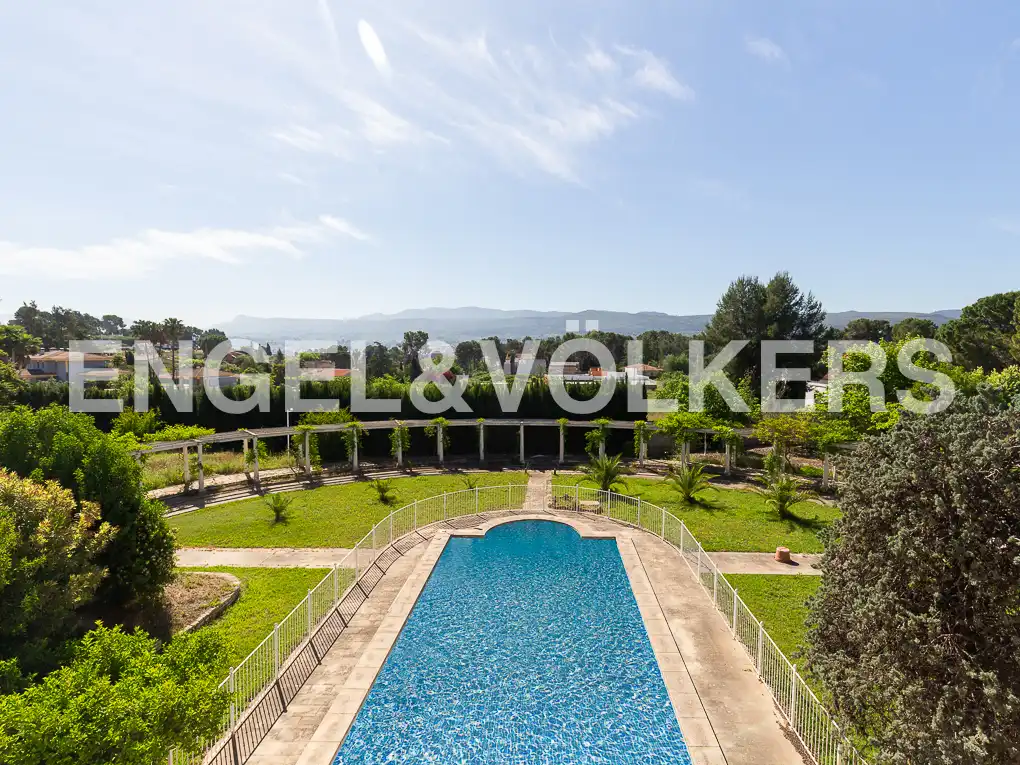 Swimming pool of Houses for sale in Ontinyent  with Air Conditioner, Heating and Private garden