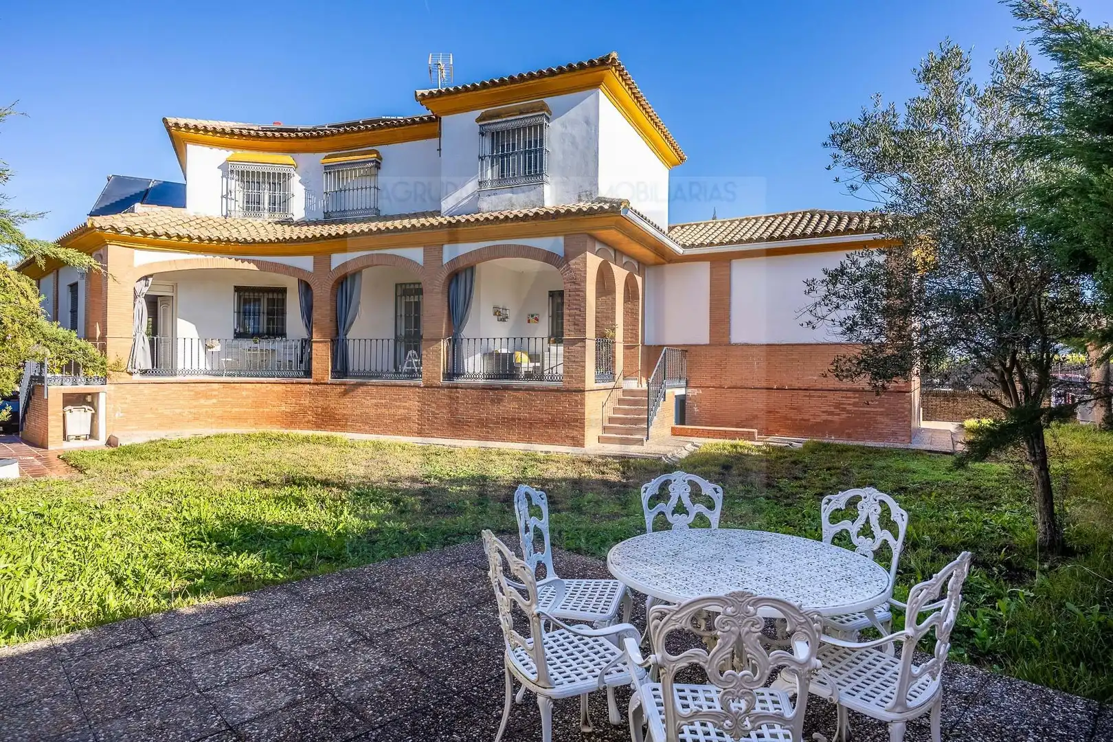 Garden of Houses for sale in Valencina de la Concepción  with Air Conditioner, Private garden and Community pool