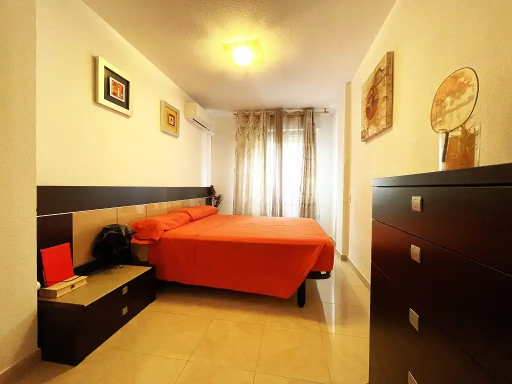 Bedroom of Flat for sale in Benicasim / Benicàssim  with Air Conditioner, Oven and Washing machine