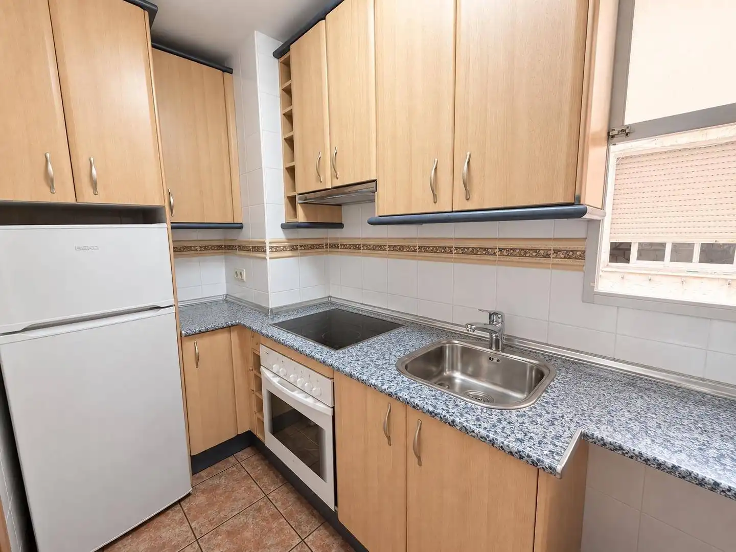 Cuina de Apartament en venda en Motril amb Aire condicionat, Calefacció i Parquet