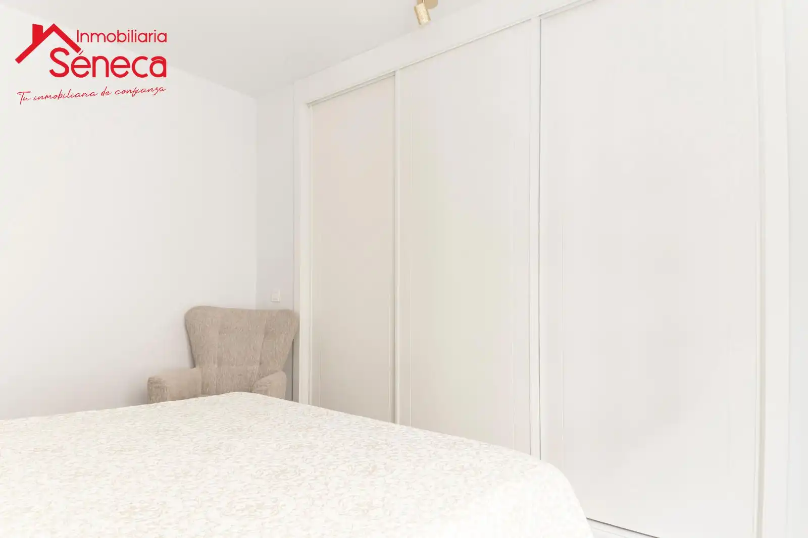 Schlafzimmer von Wohnung zum Verkauf in Córdoba mit Klimaanlage, Heizung und Abstellraum