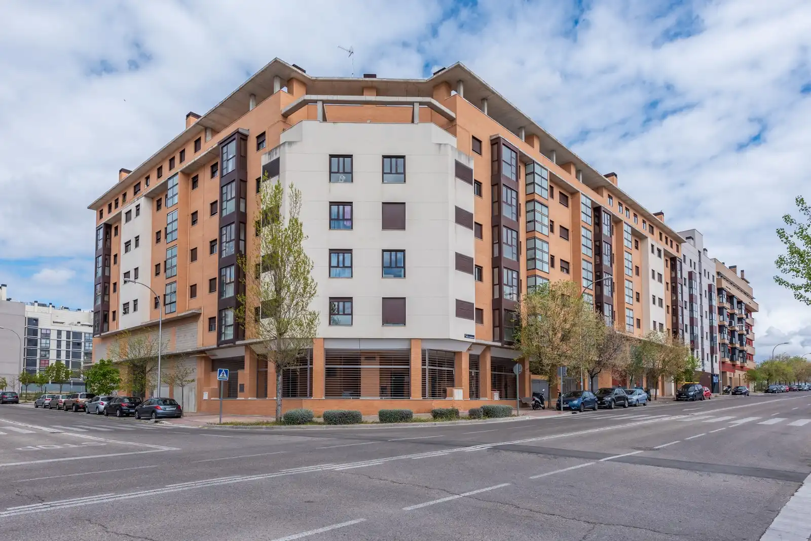 Vista exterior de Estudio en venta en Madrid con Trastero