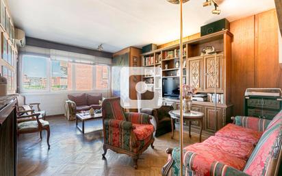 Living room of Flat for sale in  Barcelona Capital  with Terrace and Balcony