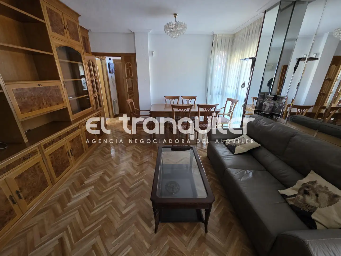 Sala d'estar de Pis de lloguer en Madrid amb Aire condicionat, Parquet i Piscina