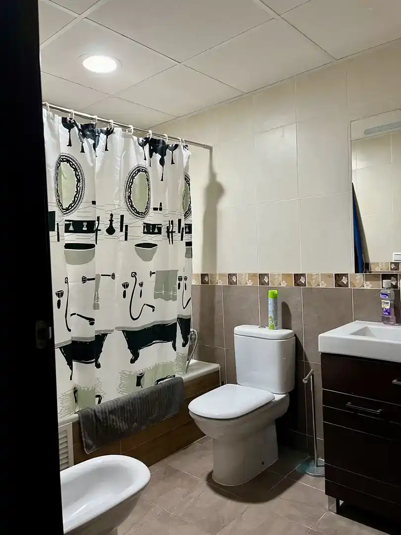 Badezimmer von Dachboden zur Miete in Gandia mit Klimaanlage und Möbliert
