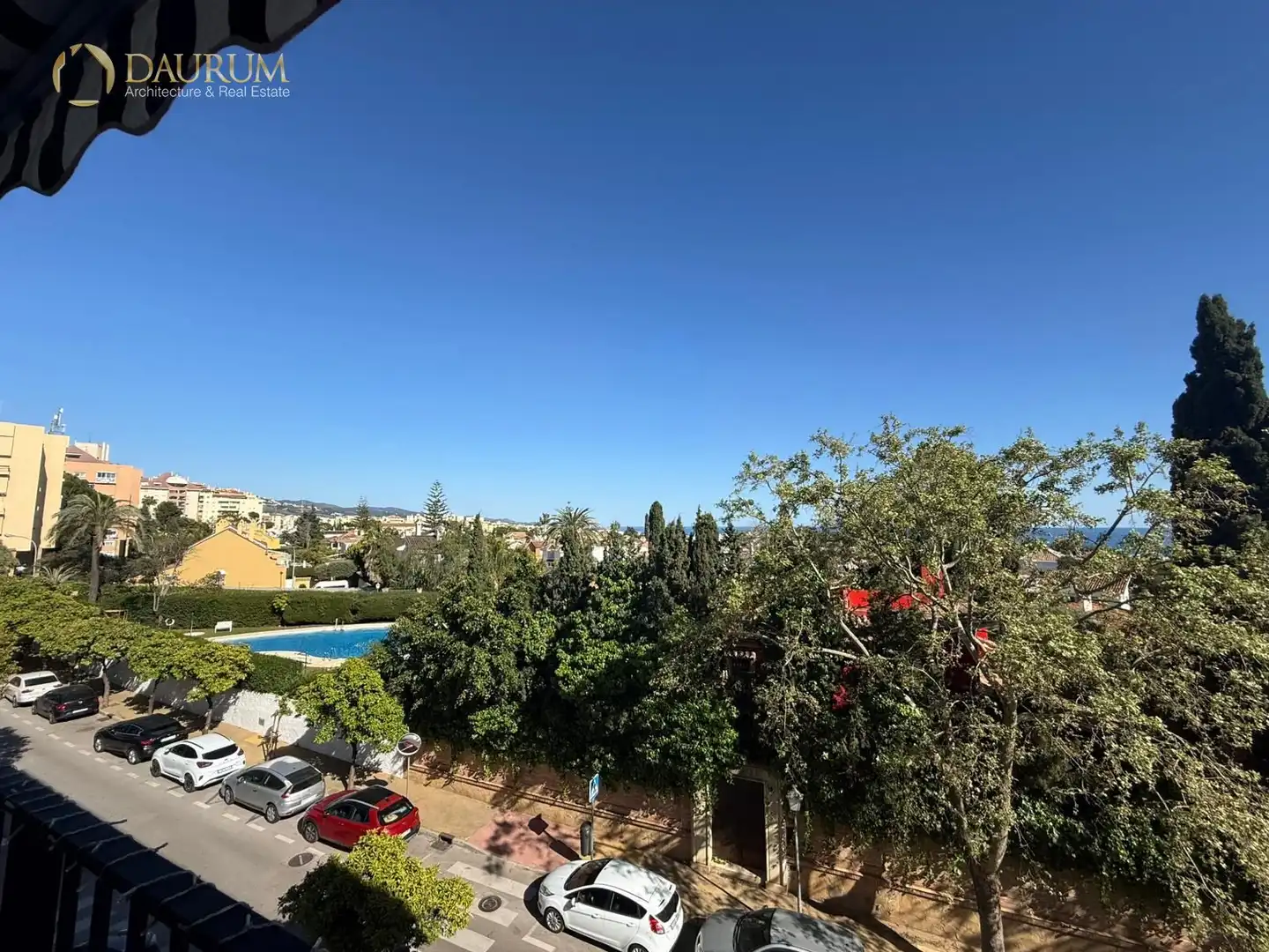 Vista exterior de Pis en venda en Marbella amb Aire condicionat, Calefacció i Terrassa