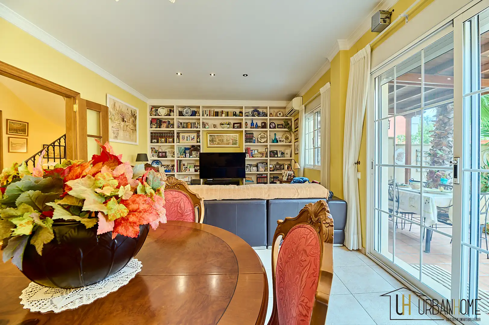 Sala de estar de Casa adosada en venta en Rocafort con Aire acondicionado, Calefacción y Balcón