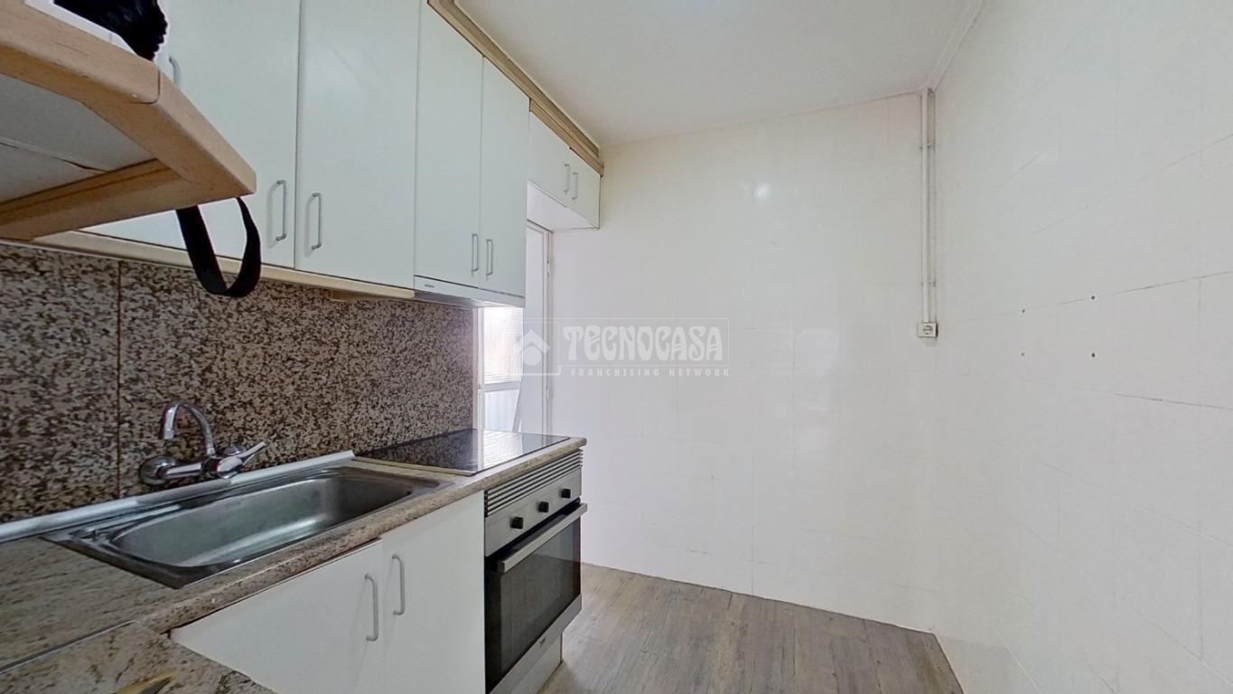 Kitchen of Flat for sale in Cerdanyola del Vallès