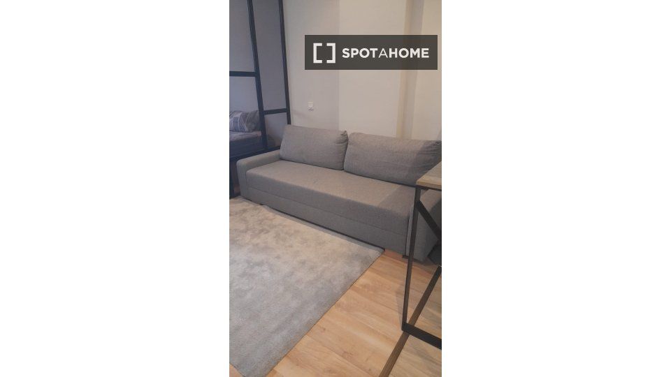 Bedroom of Flat for rent in  Madrid Capital  with Air Conditioner, Heating and Furnished