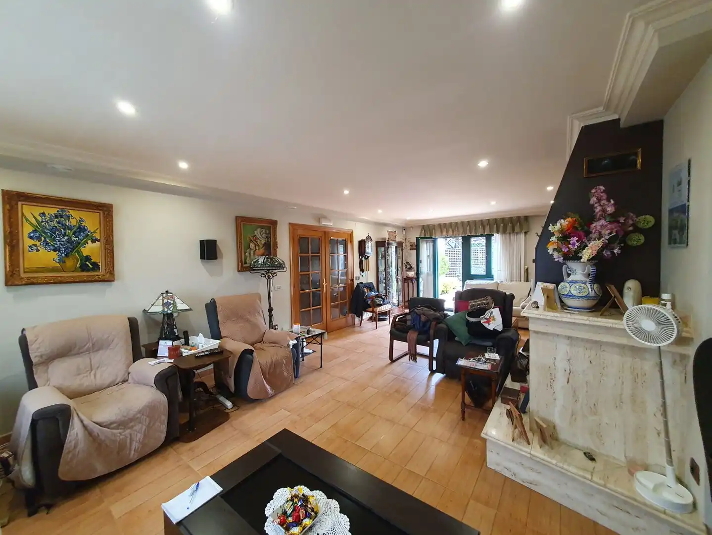 Wohnzimmer von Haus oder Chalet zum Verkauf in Grado mit Klimaanlage, Heizung und Terrasse