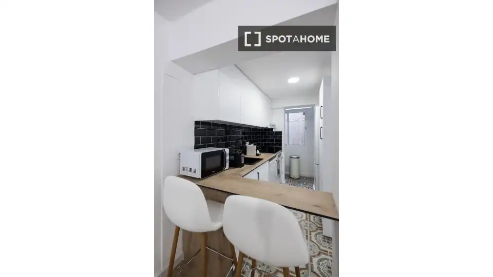 Cocina de Piso de alquiler en Valencia con Aire acondicionado, Calefacción y Amueblado