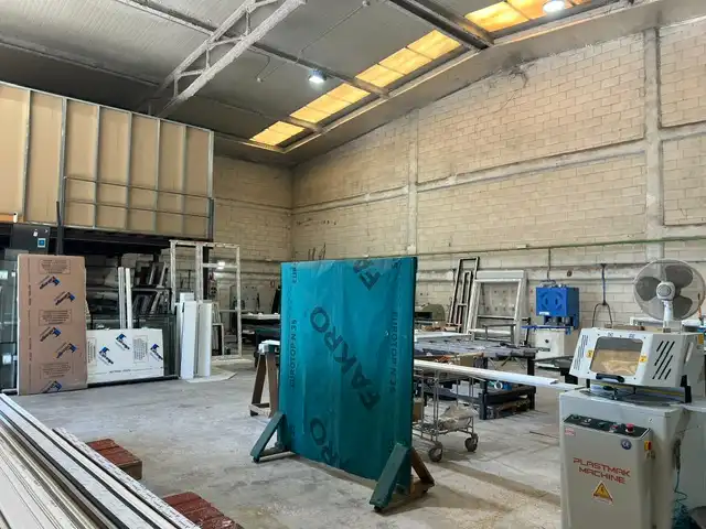 Nave industrielle à vendre à Poblado Santiago Cartes 74A, imagen 4