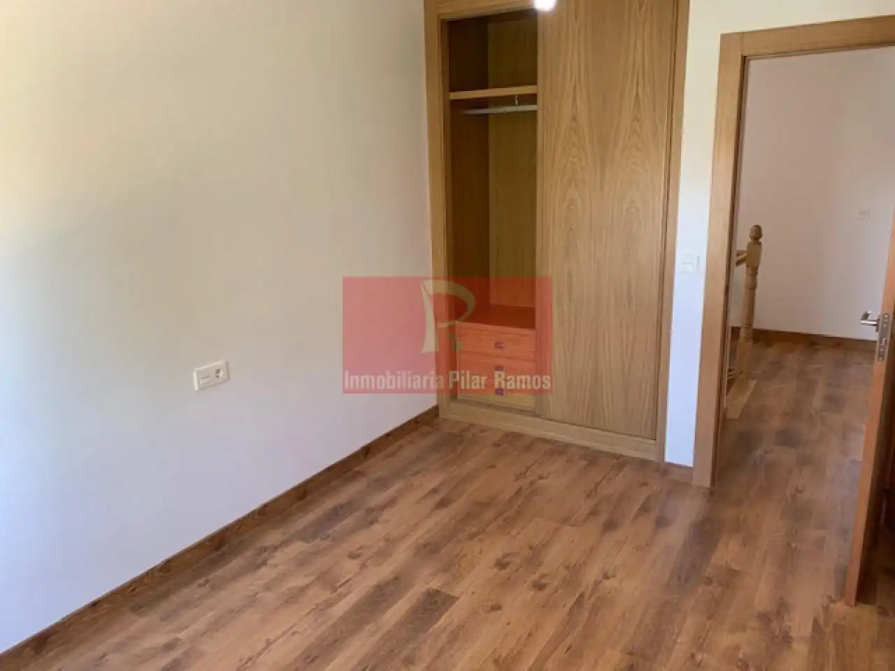 Dormitori de Casa adosada de lloguer en Sariegos amb Calefacció, Jardí privat i Parquet