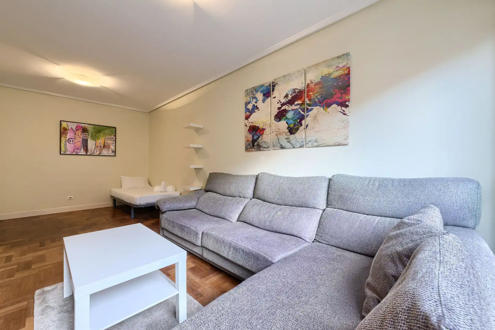Living room of Flat for rent in Bilbao   with Heating, Furnished and Oven