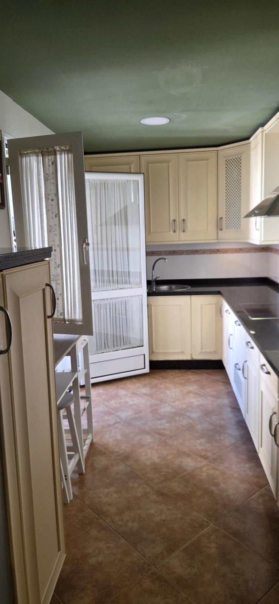 Cuina de Pis en venda en  Córdoba Capital amb Aire condicionat, Terrassa i Traster