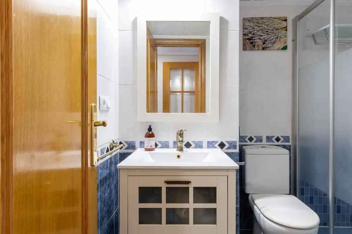 Baño de Piso en venta en Valencia con Aire acondicionado, Calefacción y Jardín privado