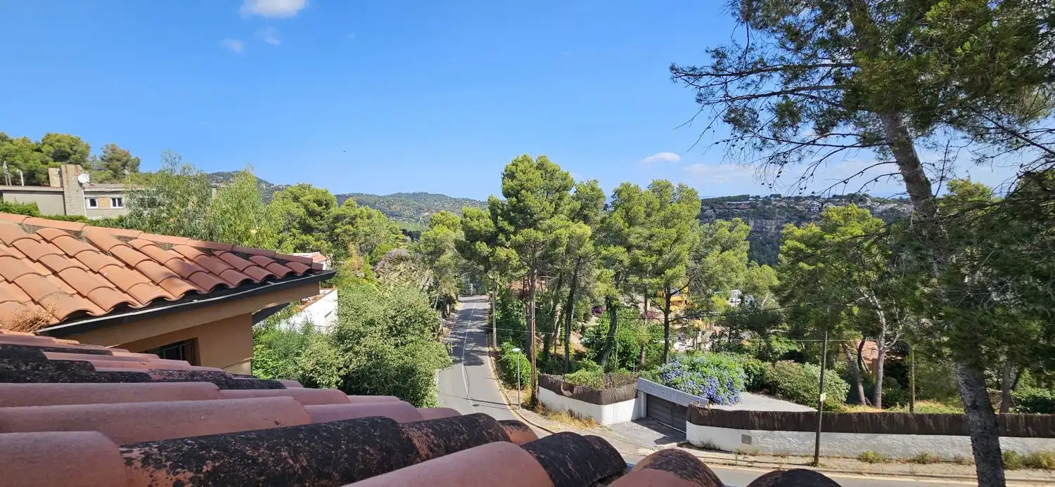Vista exterior de Casa o xalet en venda en Corbera de Llobregat amb Aire condicionat i Calefacció