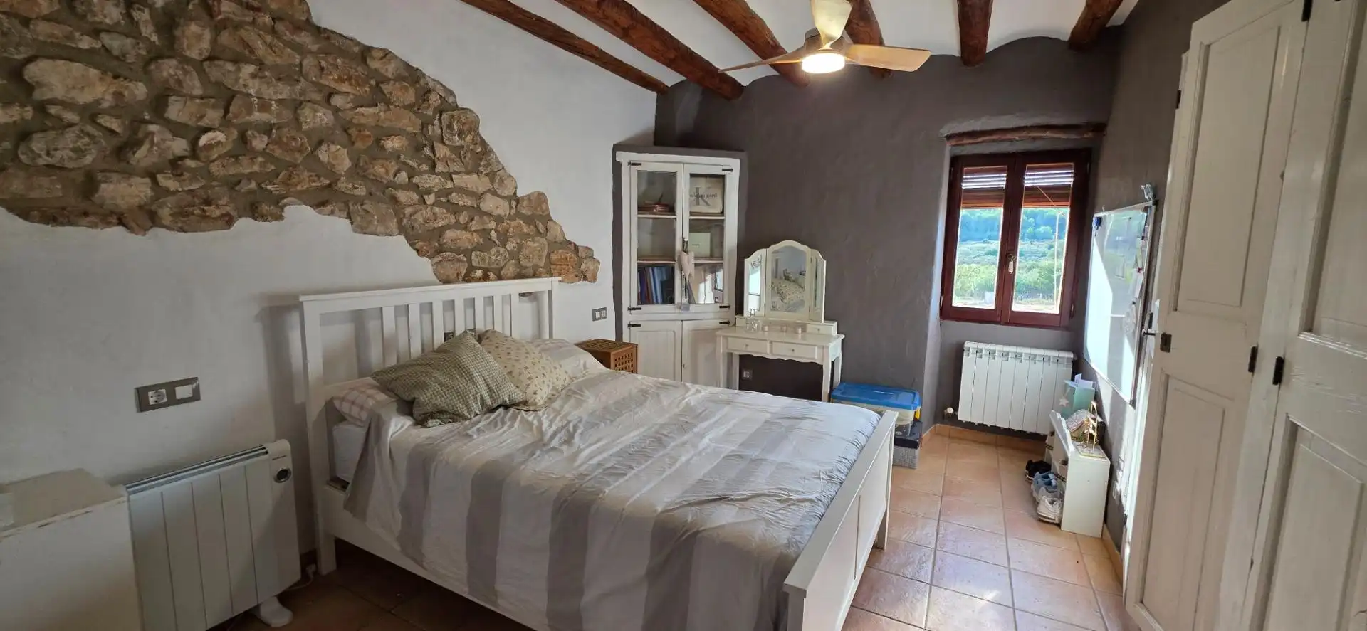 Dormitori de Casa o xalet en venda en La Riera de Gaià amb Calefacció i Traster