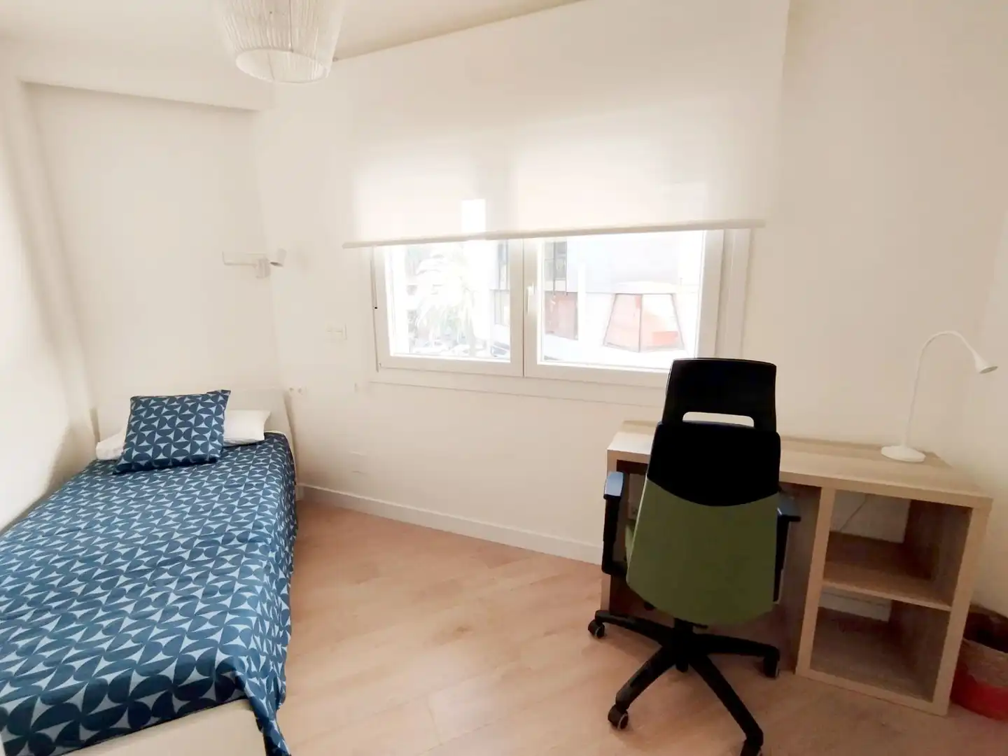 Schlafzimmer von Wohnung zur Miete in Málaga mit Klimaanlage, Heizung und Terrasse
