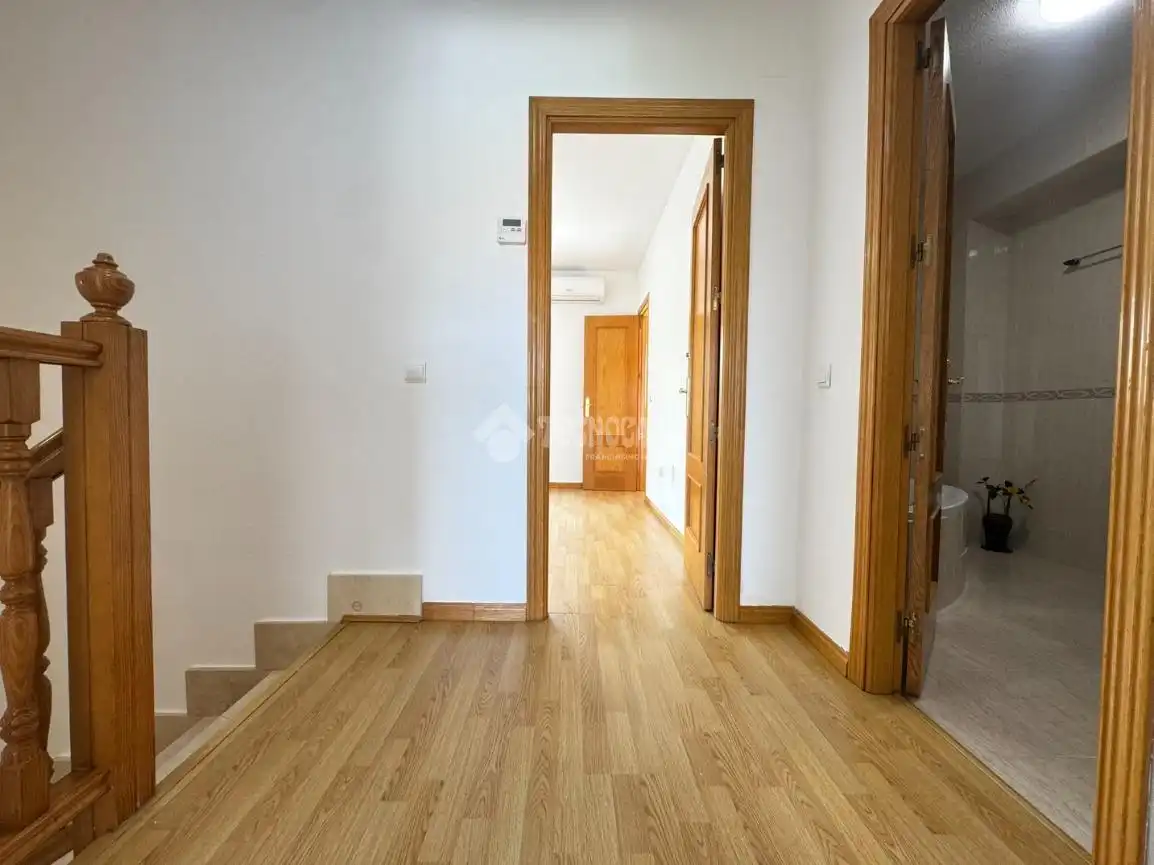 Flat for sale in Ontígola  with Air Conditioner and Heating