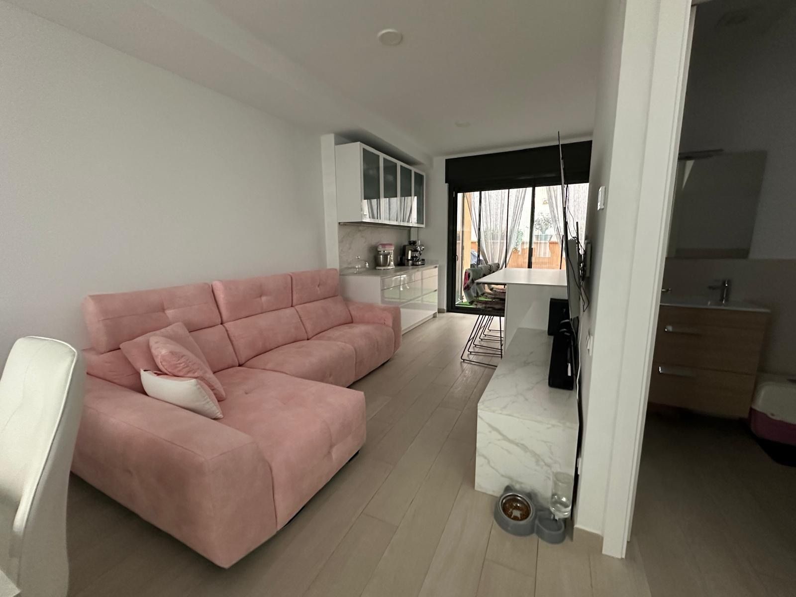 Sala d'estar de Casa adosada en venda en Montornès del Vallès amb Calefacció i Terrassa