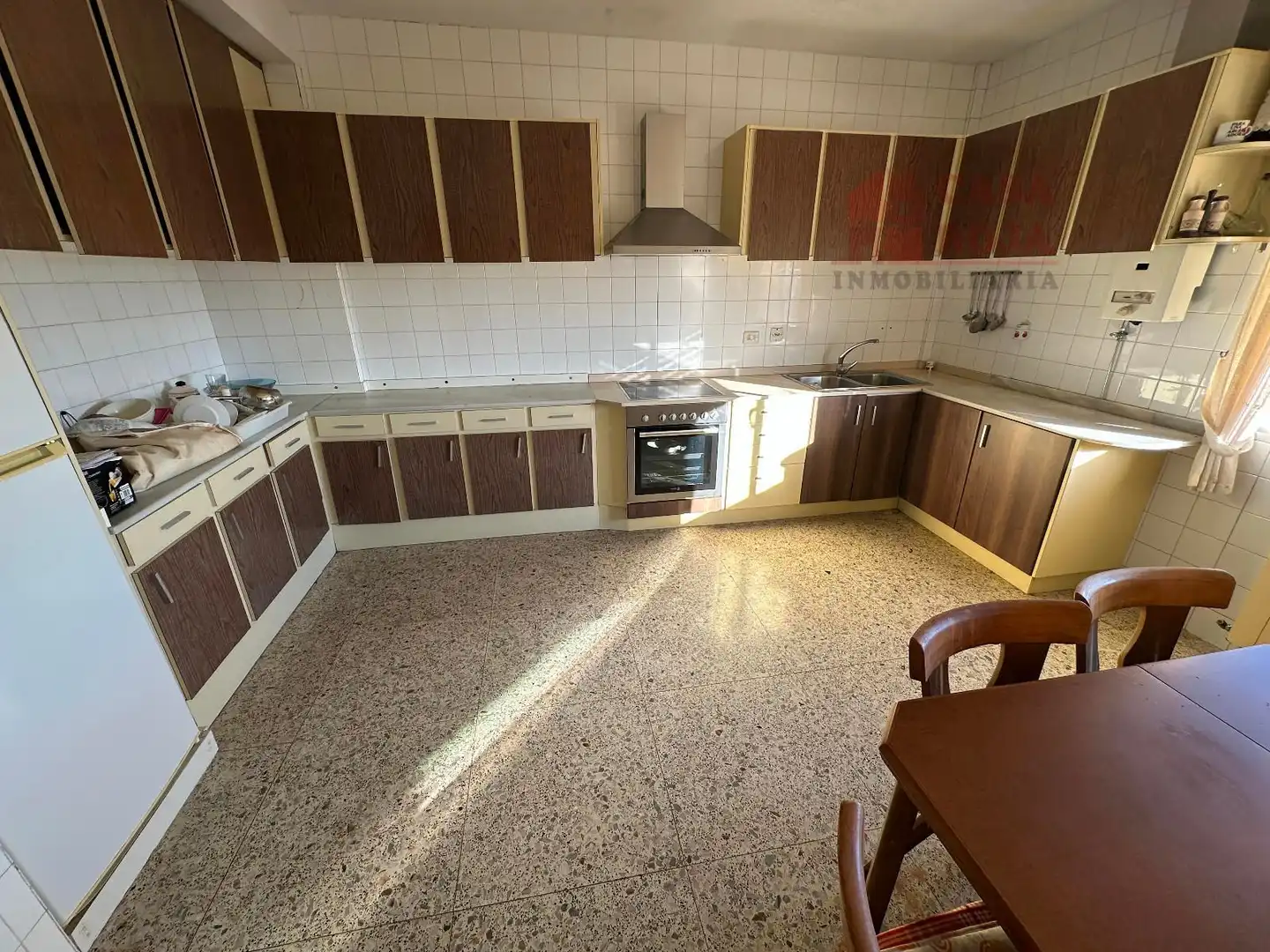 Cuina de Casa o xalet en venda en Cangas  amb Calefacció, Terrassa i Traster