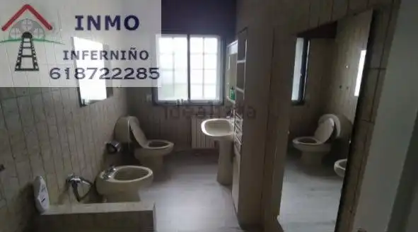 Baño de Casa o chalet de alquiler en Cabanas con Terraza