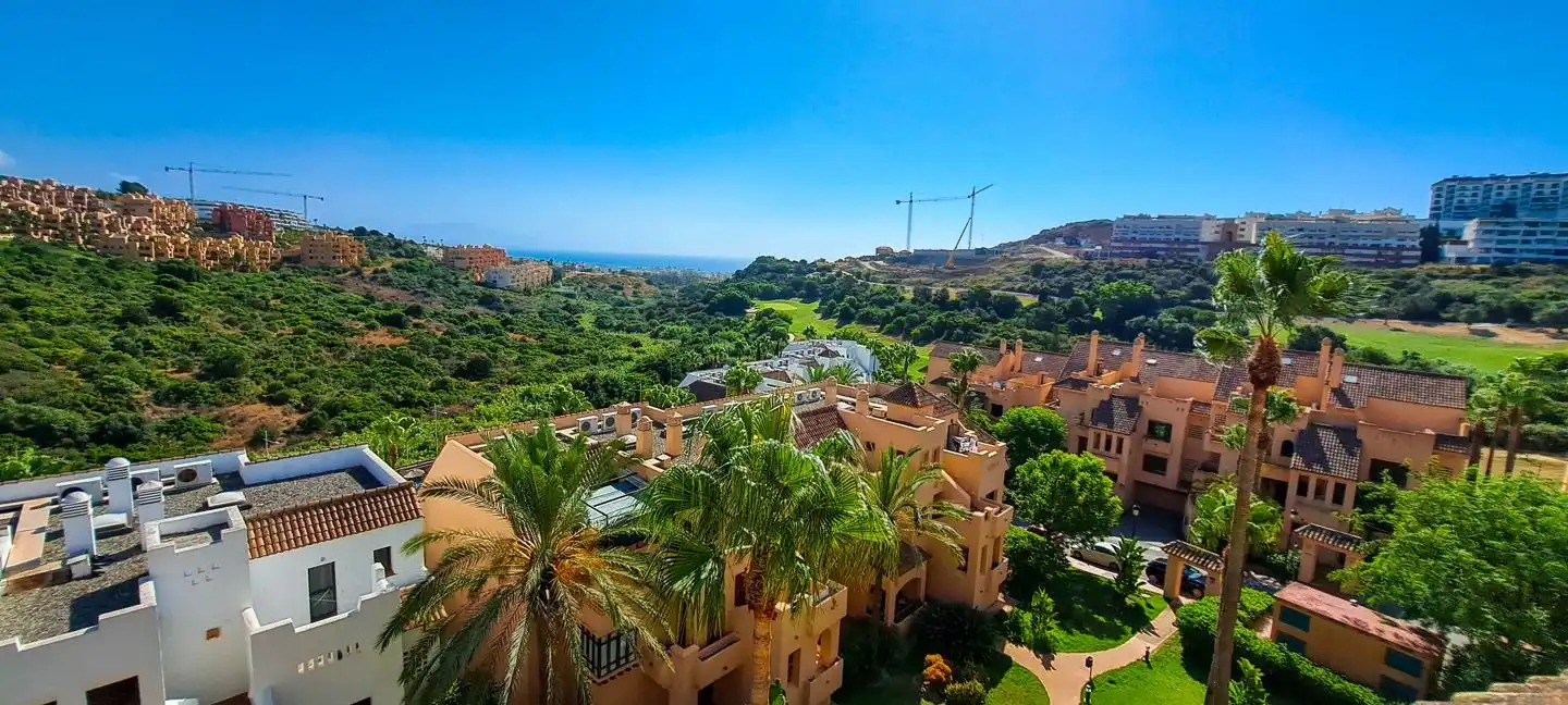 Attic for rent in La Duquesa