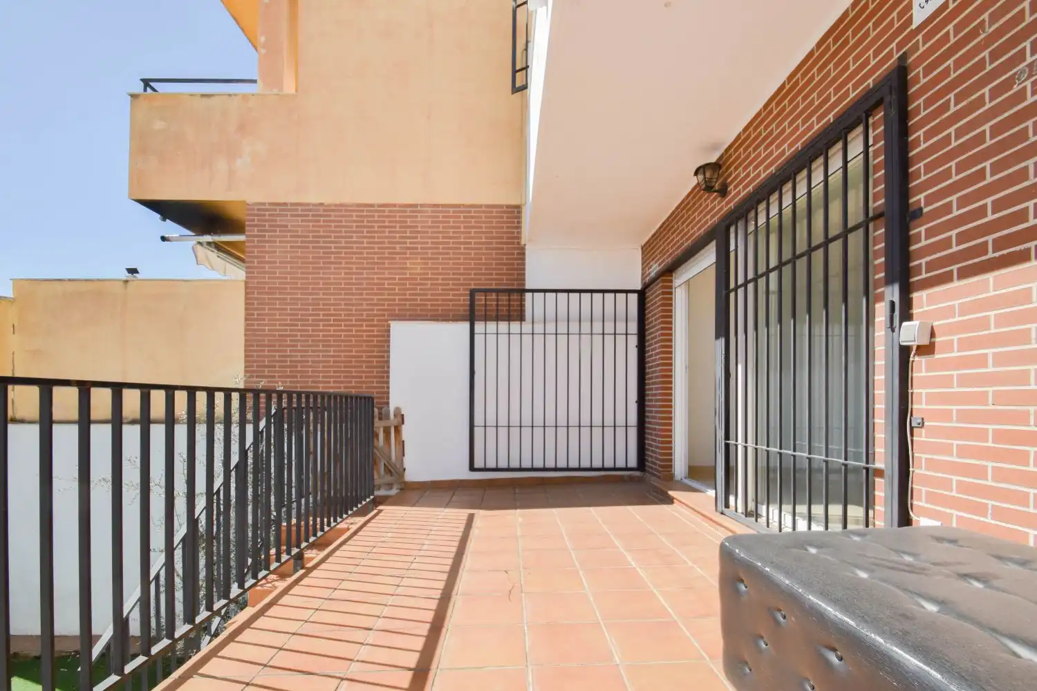 Terrassa de Casa adosada en venda en Las Gabias amb Terrassa i Piscina comunitària