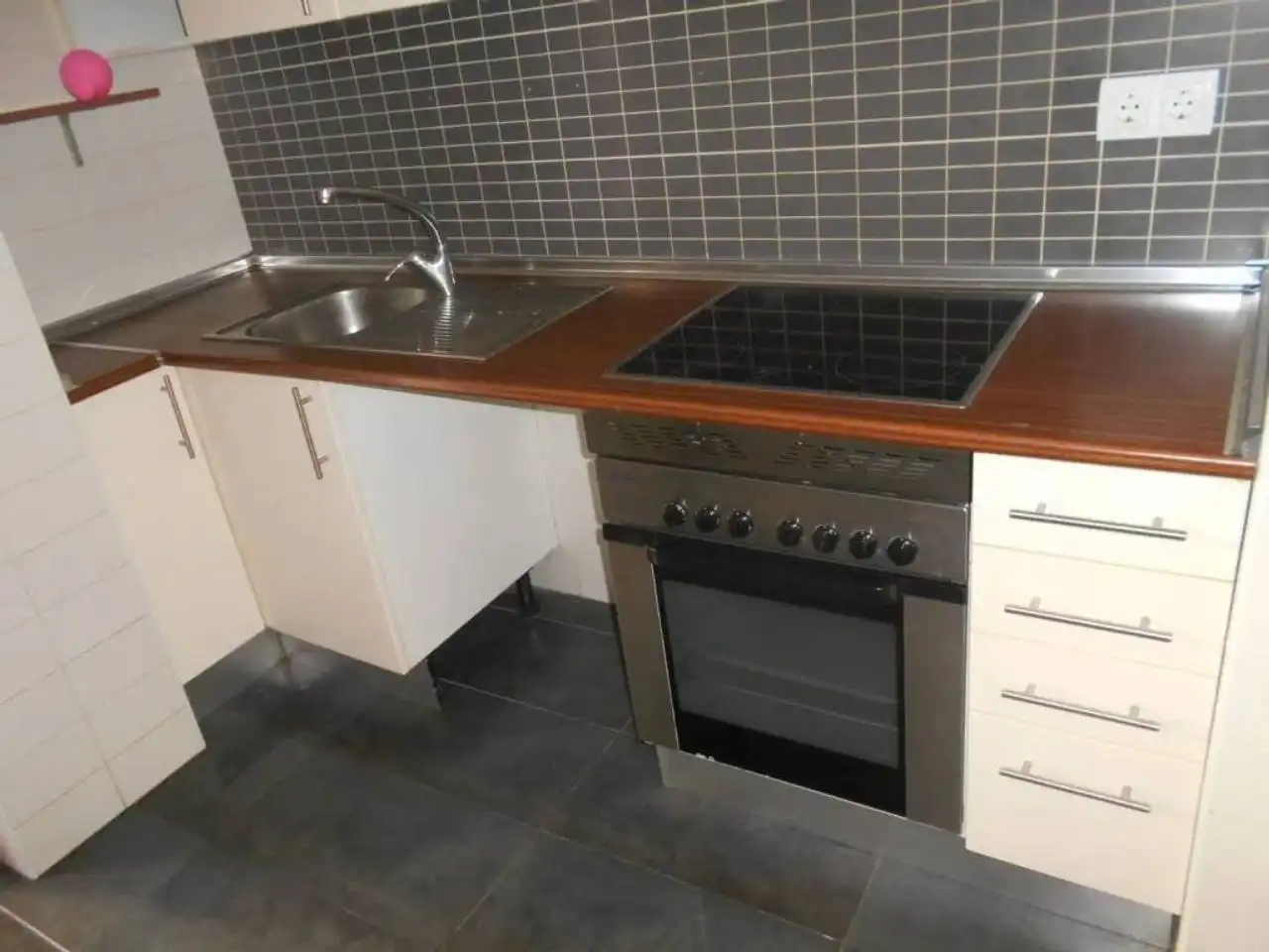 Kitchen of Flat for sale in Madrid