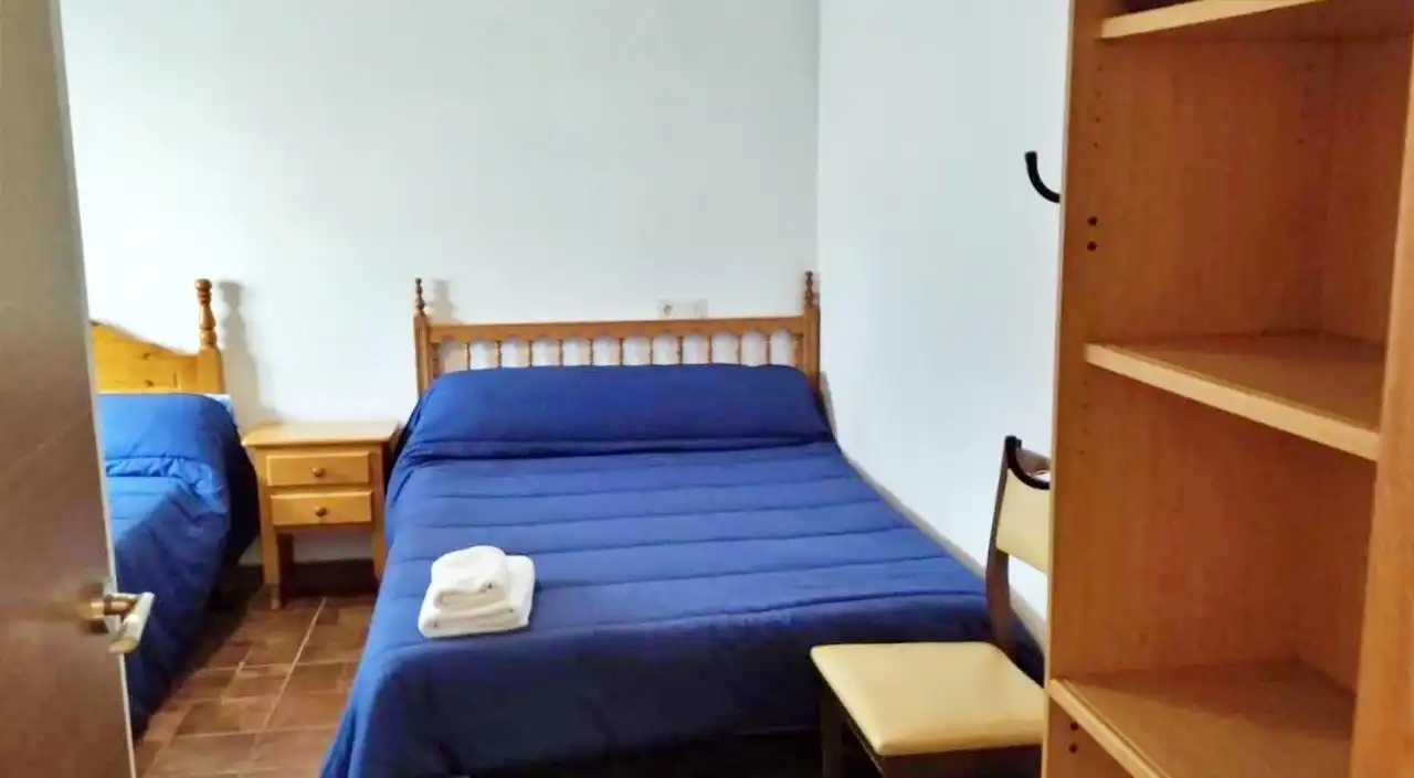 Habitación de Casa o chalet en venta en Alcalá del Júcar con Aire acondicionado, Jardín privado y Terraza