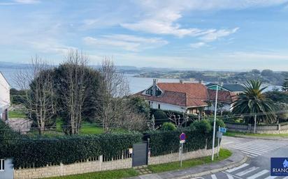 Außenansicht von Wohnung zum verkauf in Gozón mit Balkon