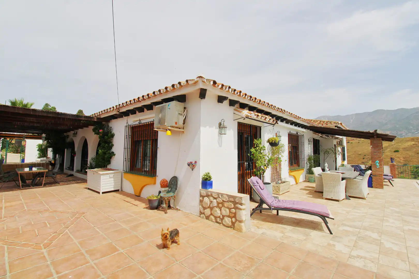 Vista exterior de Finca rústica en venta en Mijas con Aire acondicionado, Calefacción y Jardín privado