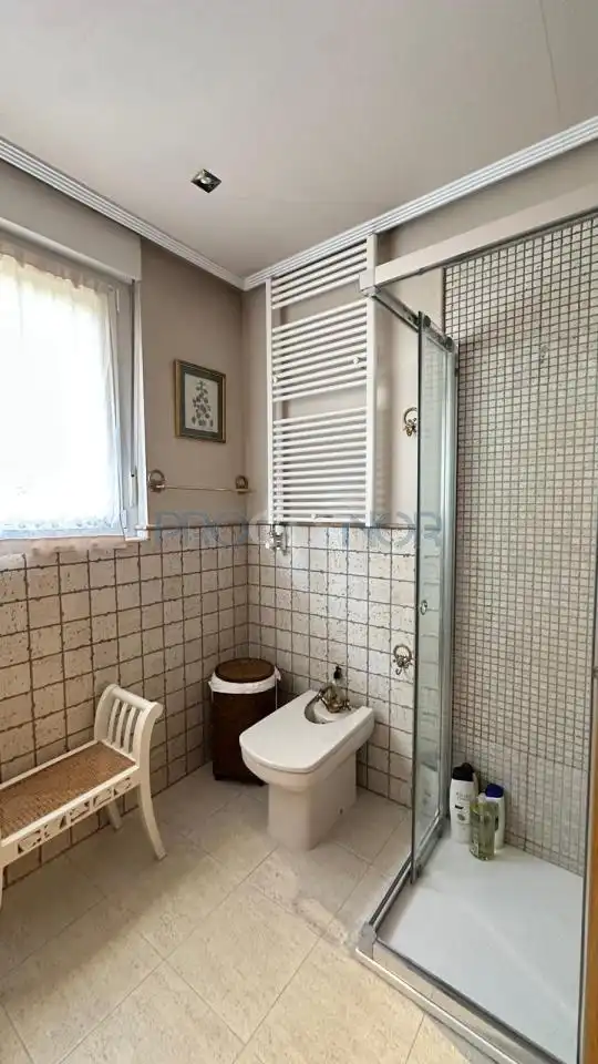 Reihenhaus mit Pool zum Verkauf in Rengalengo, imagen 34