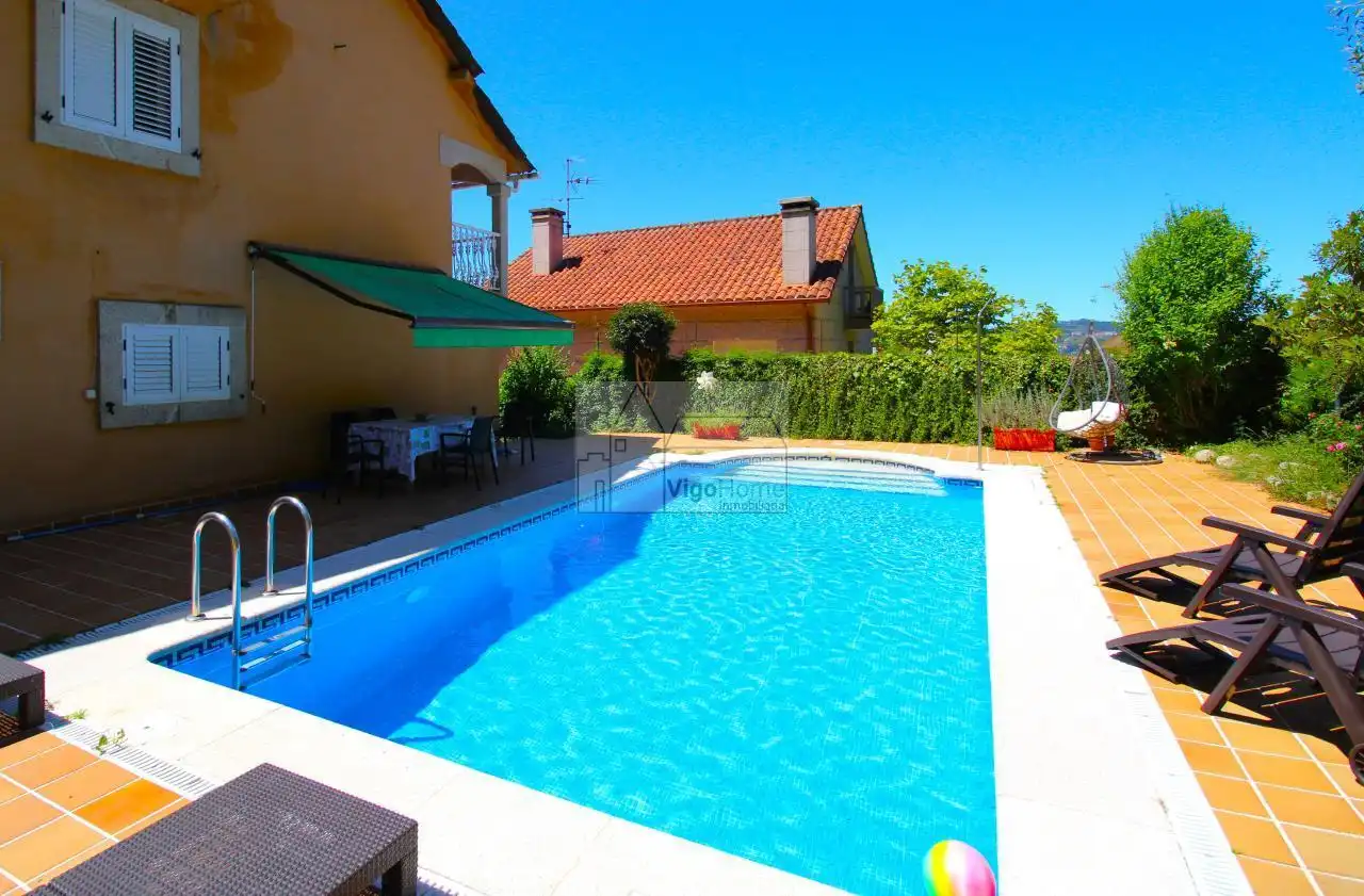Piscina de Casa o chalet en venta en Mos con Calefacción, Jardín privado y Trastero