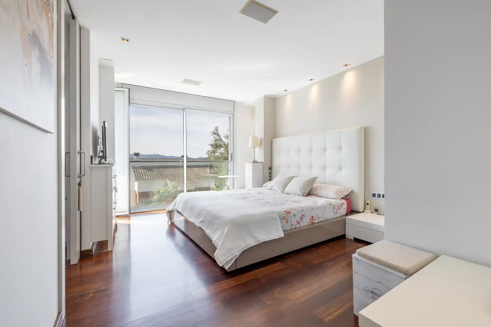 Bedroom of Houses for sale in Cerdanyola del Vallès  with Furnished